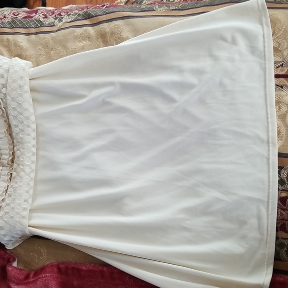 Max Edition Cream Colored Tunic Style top - Picture 8 of 11